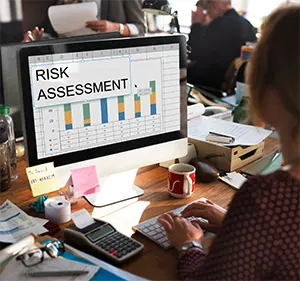  Risk management expertise